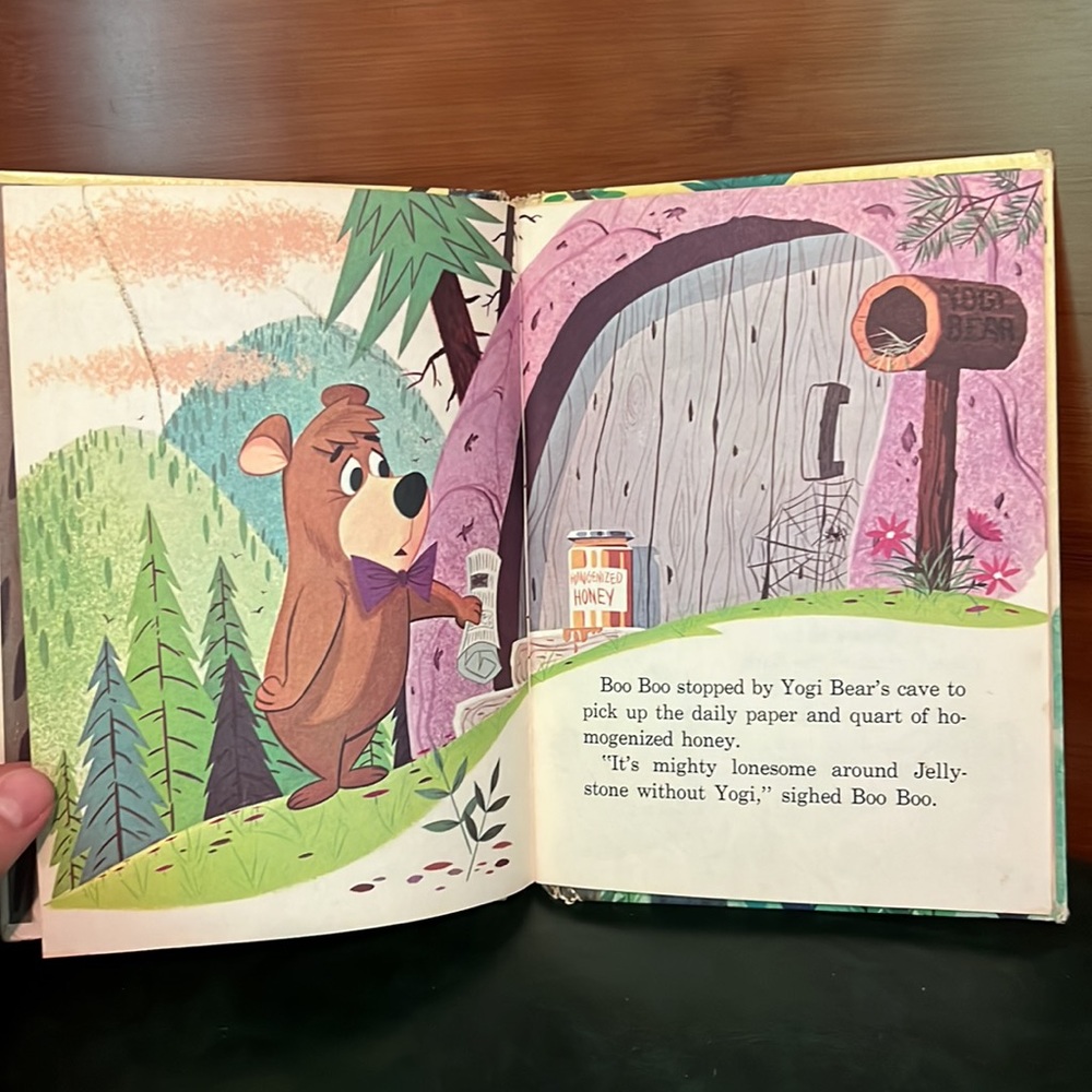 Hanna-Barbera’s Boo Boo and the V.I.V Hardcover Book & Yogi Bear Plush, VINTAGE - Picture 13 of 16